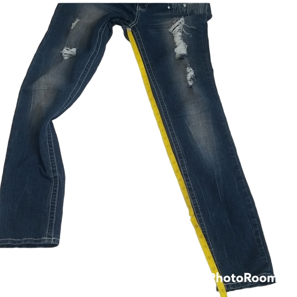 Almost Famous Distressed Blue Jean. Size 9 - Picture 11 of 13